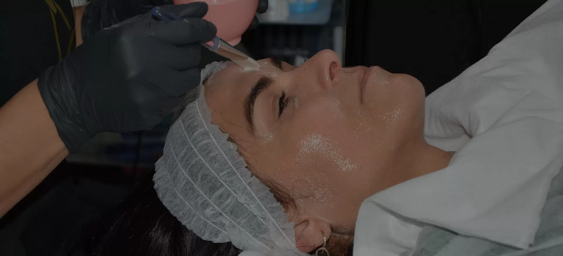 Contouring mask with botox effect